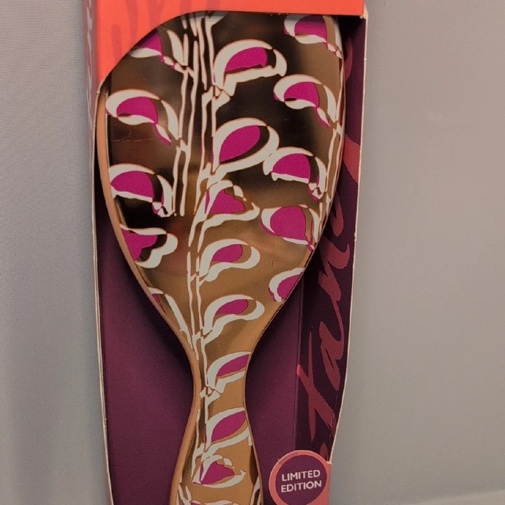 Wet Brush Original Detangler - Osmosis Collection Shimmering Seaweed